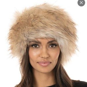 Faux fur 60’s retro winter hat